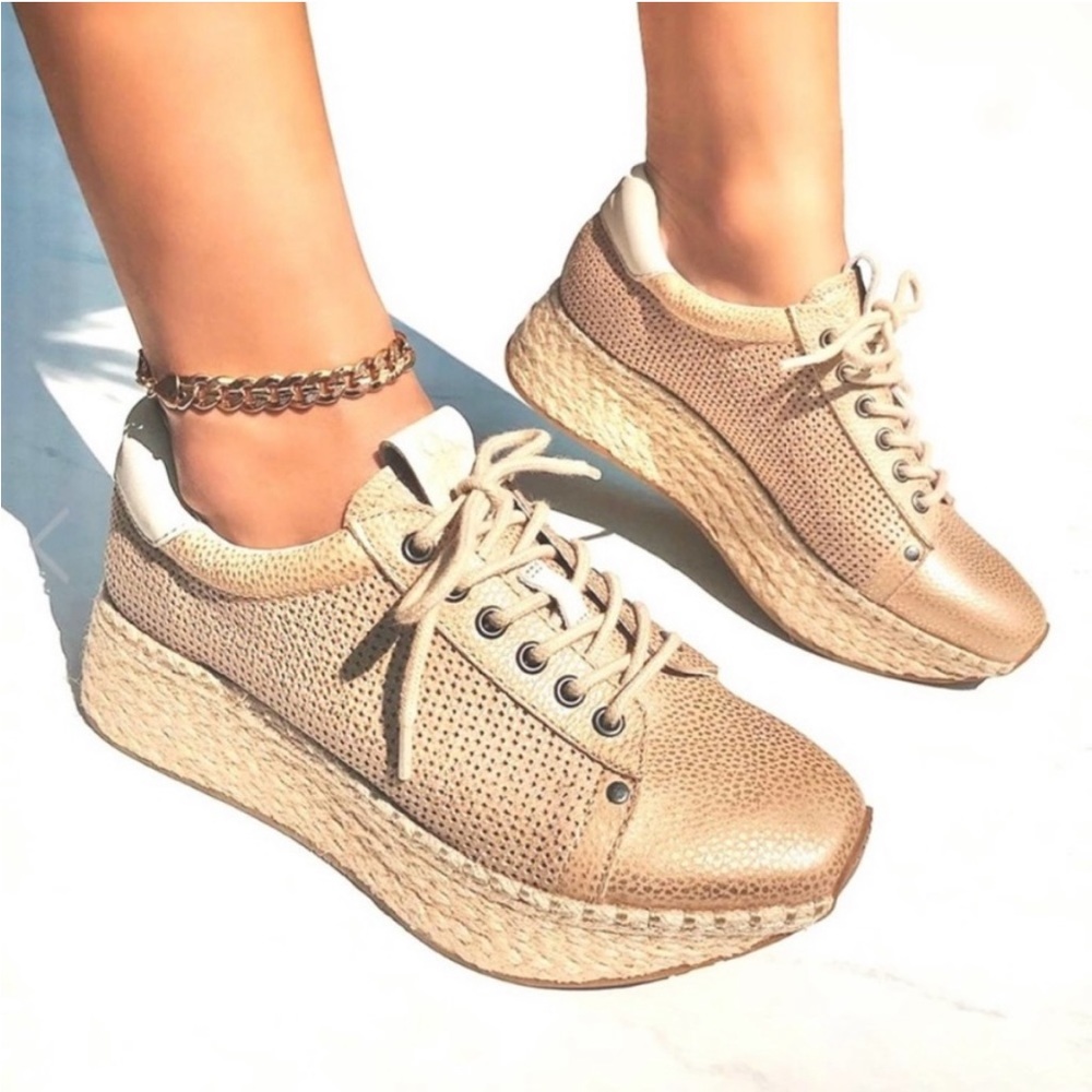 OTBT Meridian espadrille platform leather sneakers shoes perforated Golden 7.5